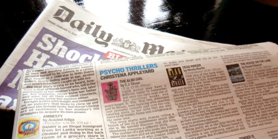 Dead Ringer reviewed in the Daily Mail